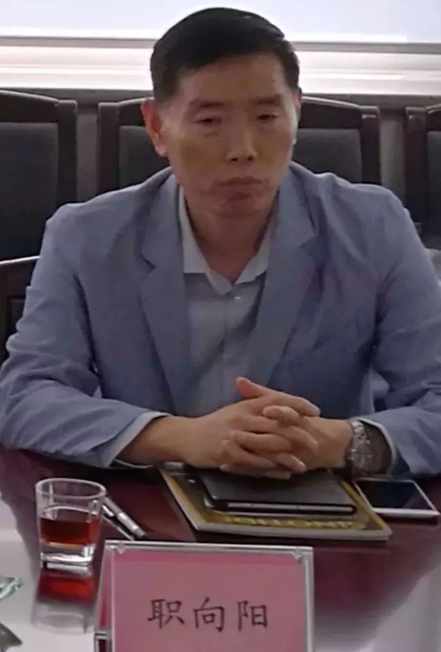\